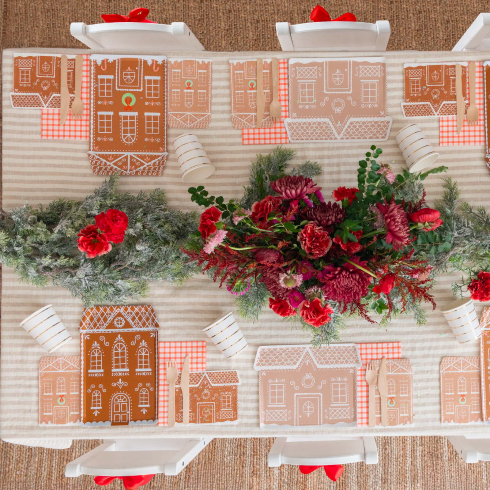 Baking Spirits Bright Tall Gingerbread House Plates, Daydream Society
