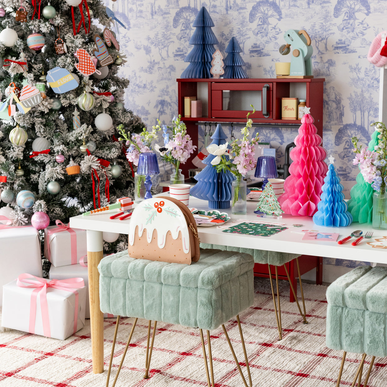 Baking Spirits Bright Pink Gingerbread House Large Napkins