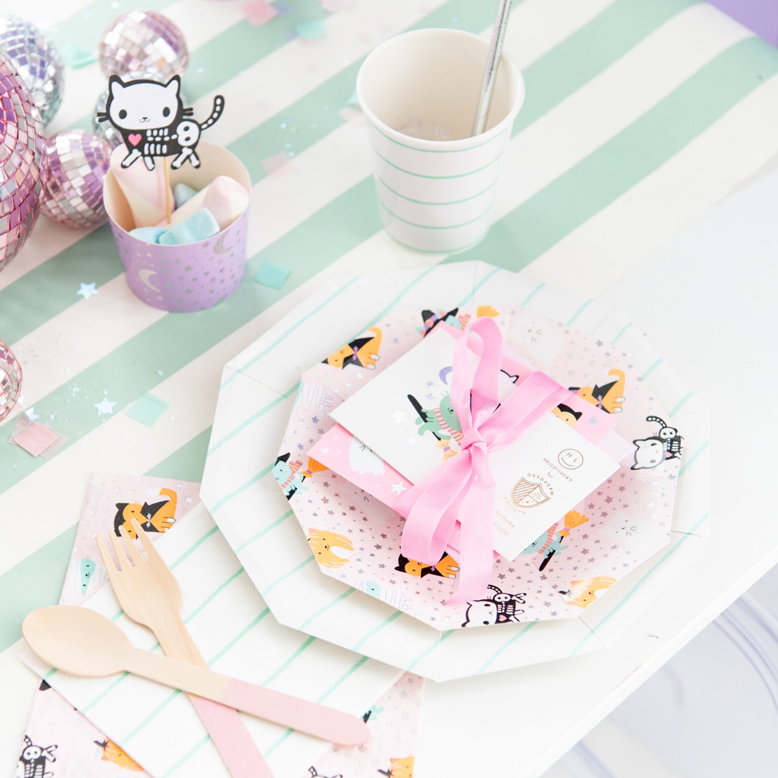 Meowloween Cupcake Decorating Set