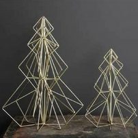 7-1/4" Round x 9-3/4"H Metal Wire Christmas Tree Decoration